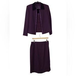 Purple Skirt Suit Woman's 3 Piece Business/ Church Suit EUC size Large